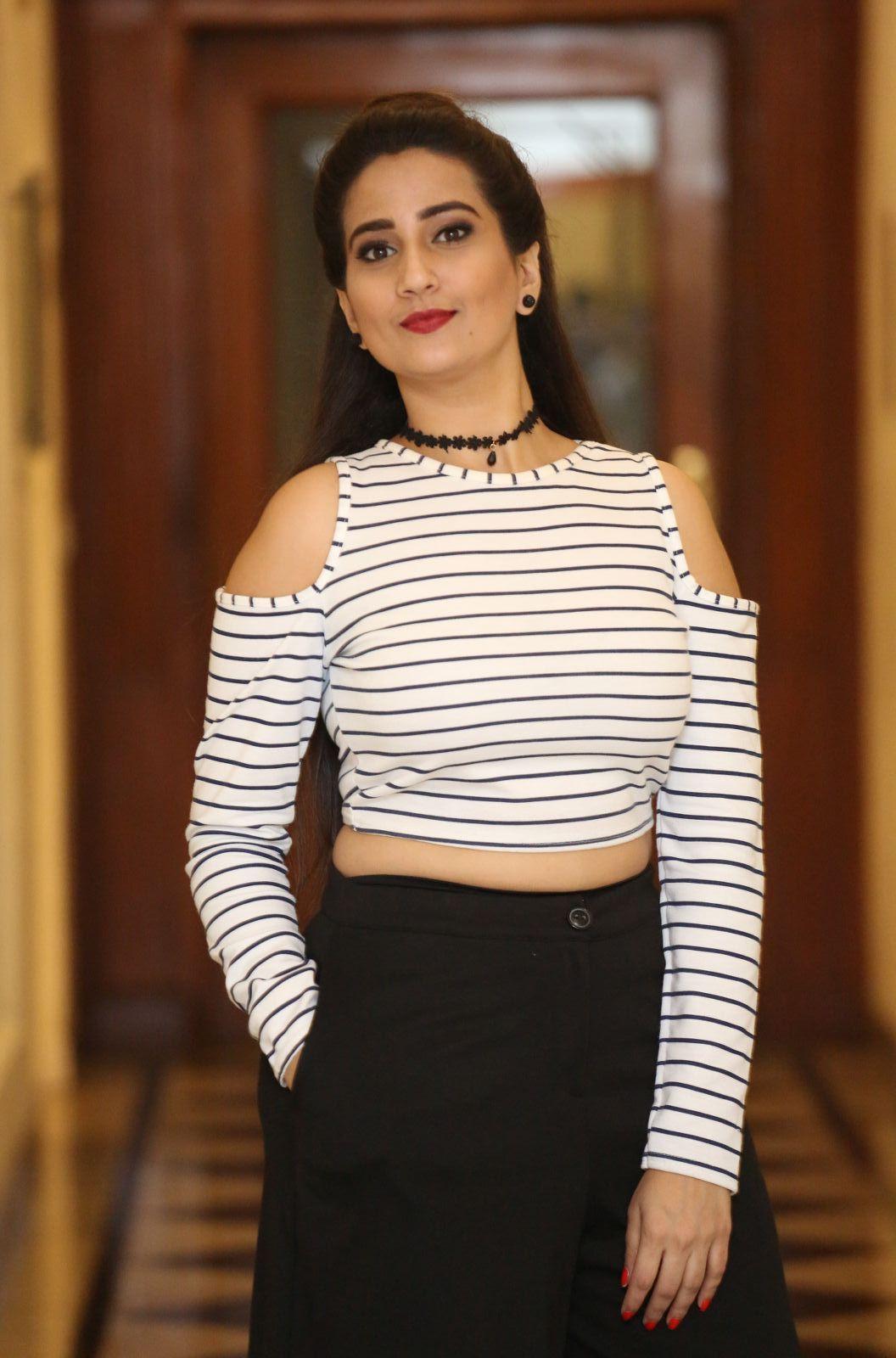 Anchor Manjusha Latest Photo Stills