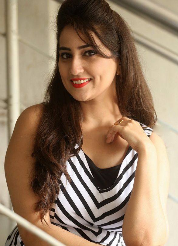 Anchor Manjusha Photoshoot