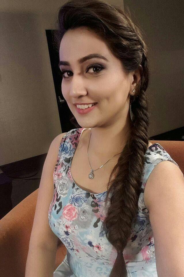 Anchor Manjusha Sexy Pics