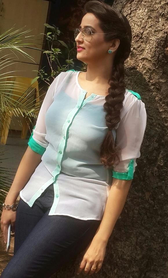 Anchor Manjusha Sexy Pics