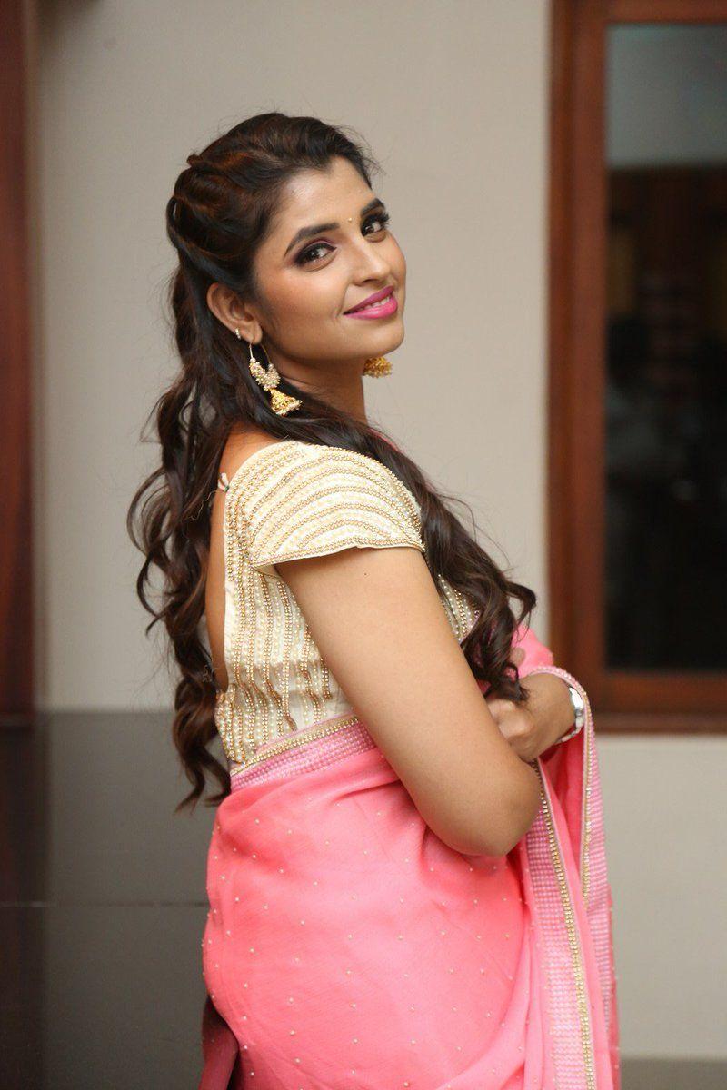 Anchor Shyamala New Photos