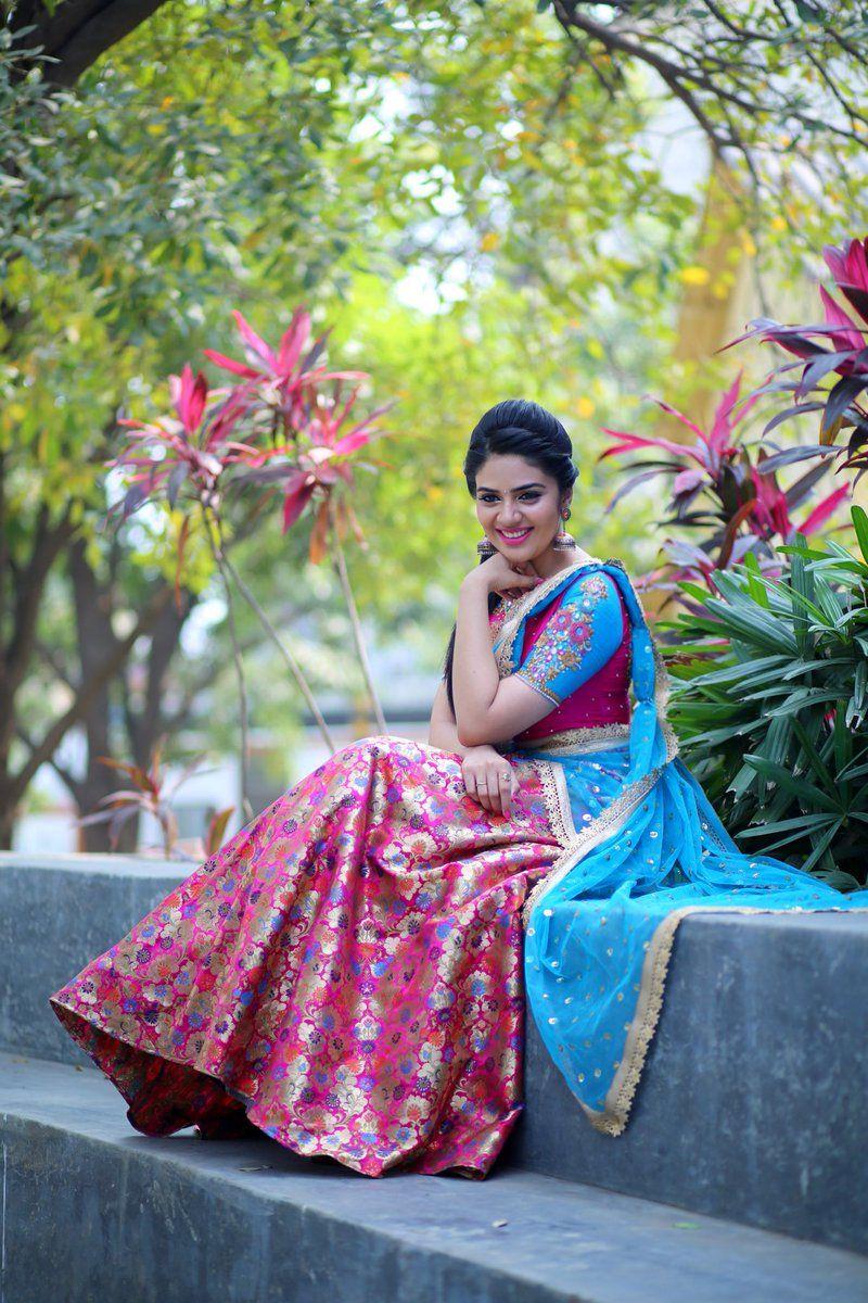 Anchor Sreemukhi Latest 2017 Stills