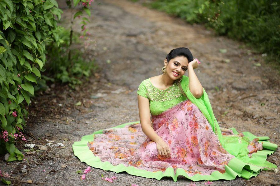 Anchor Sreemukhi Latest Photoshoot 2017 Stills