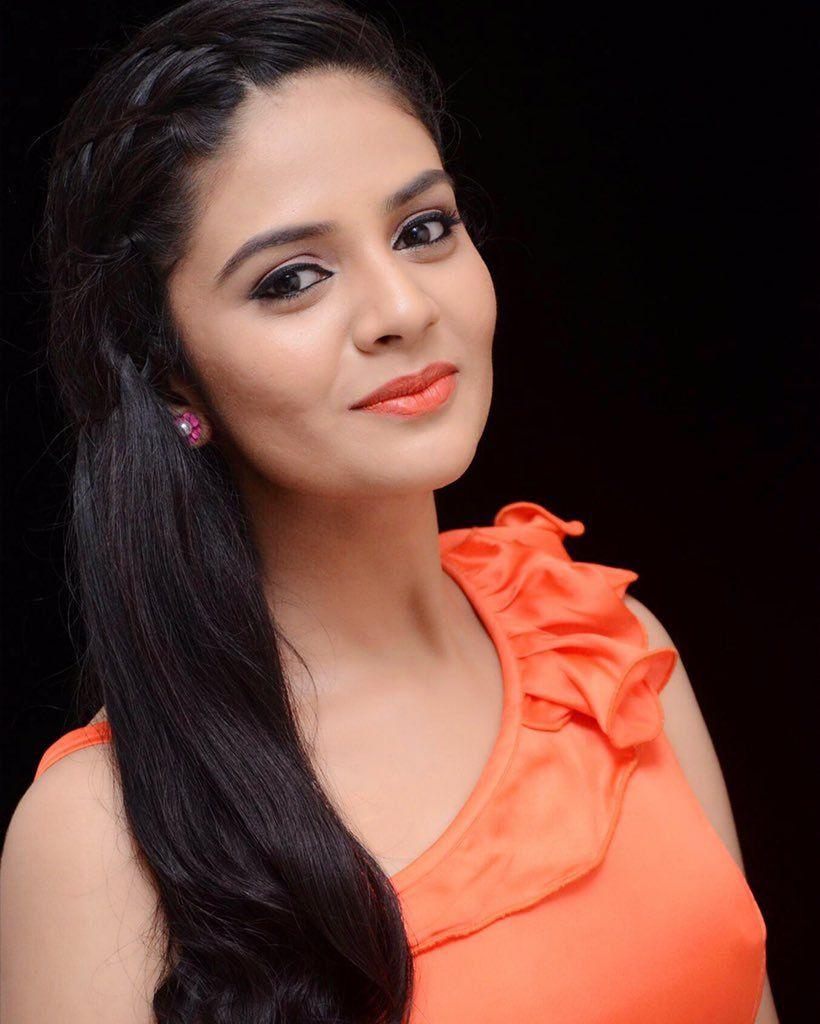 Anchor Sreemukhi Latest Photoshoot 2017 Stills