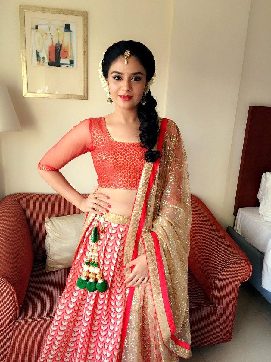 Anchor Sreemukhi Latest Photoshoot 2017 Stills