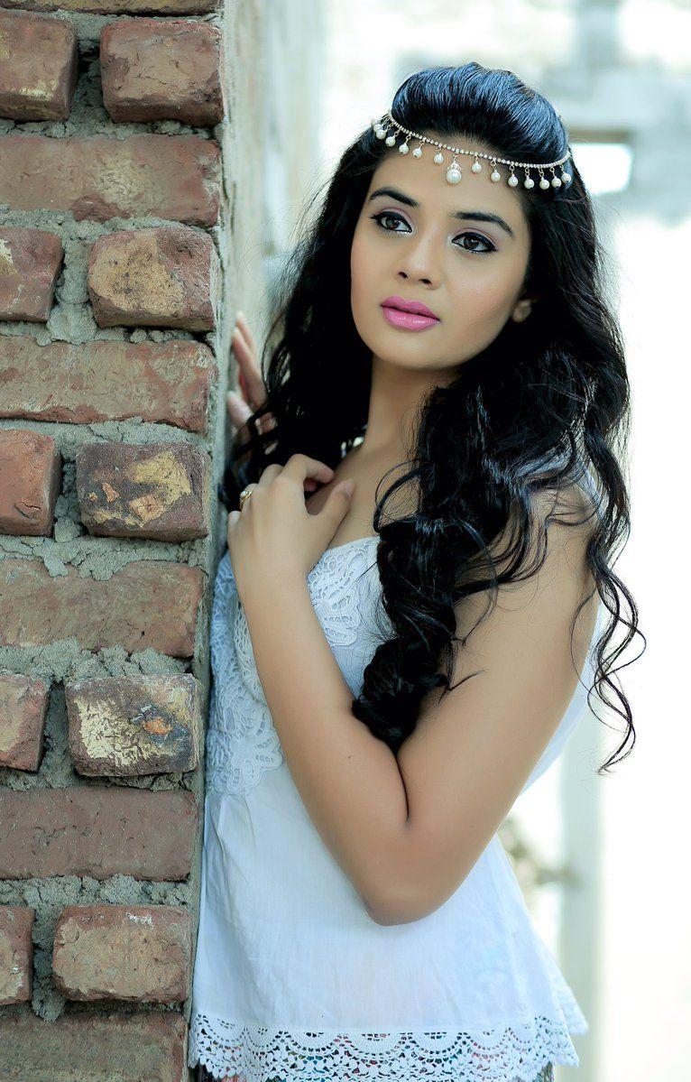 Anchor Sreemukhi Latest Photoshoot 2017 Stills