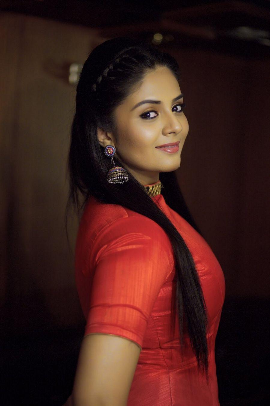 Anchor Sreemukhi Latest Photoshoot 2017 Stills