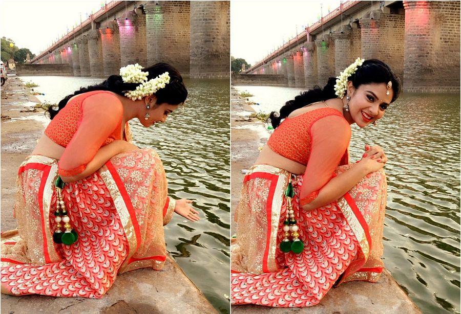 Anchor Sreemukhi Latest Photoshoot 2017 Stills