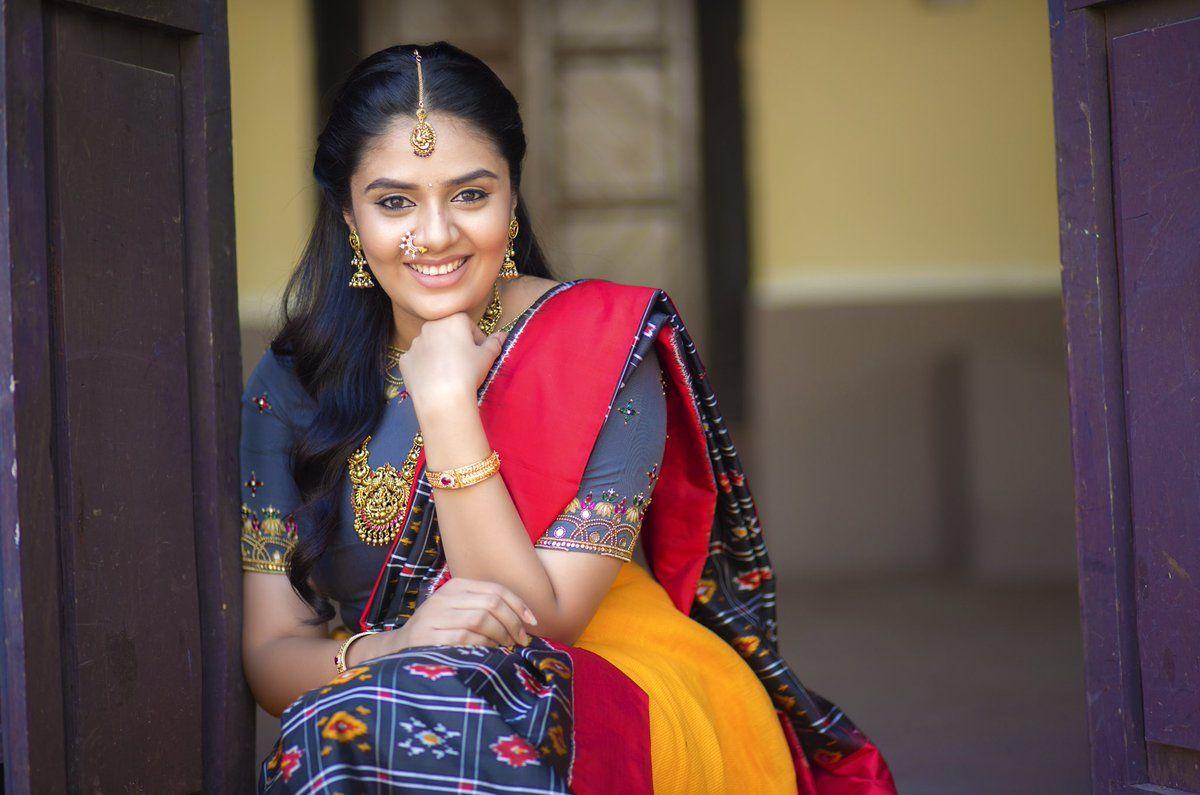 Anchor Sreemukhi Latest Photoshoot Images 2018