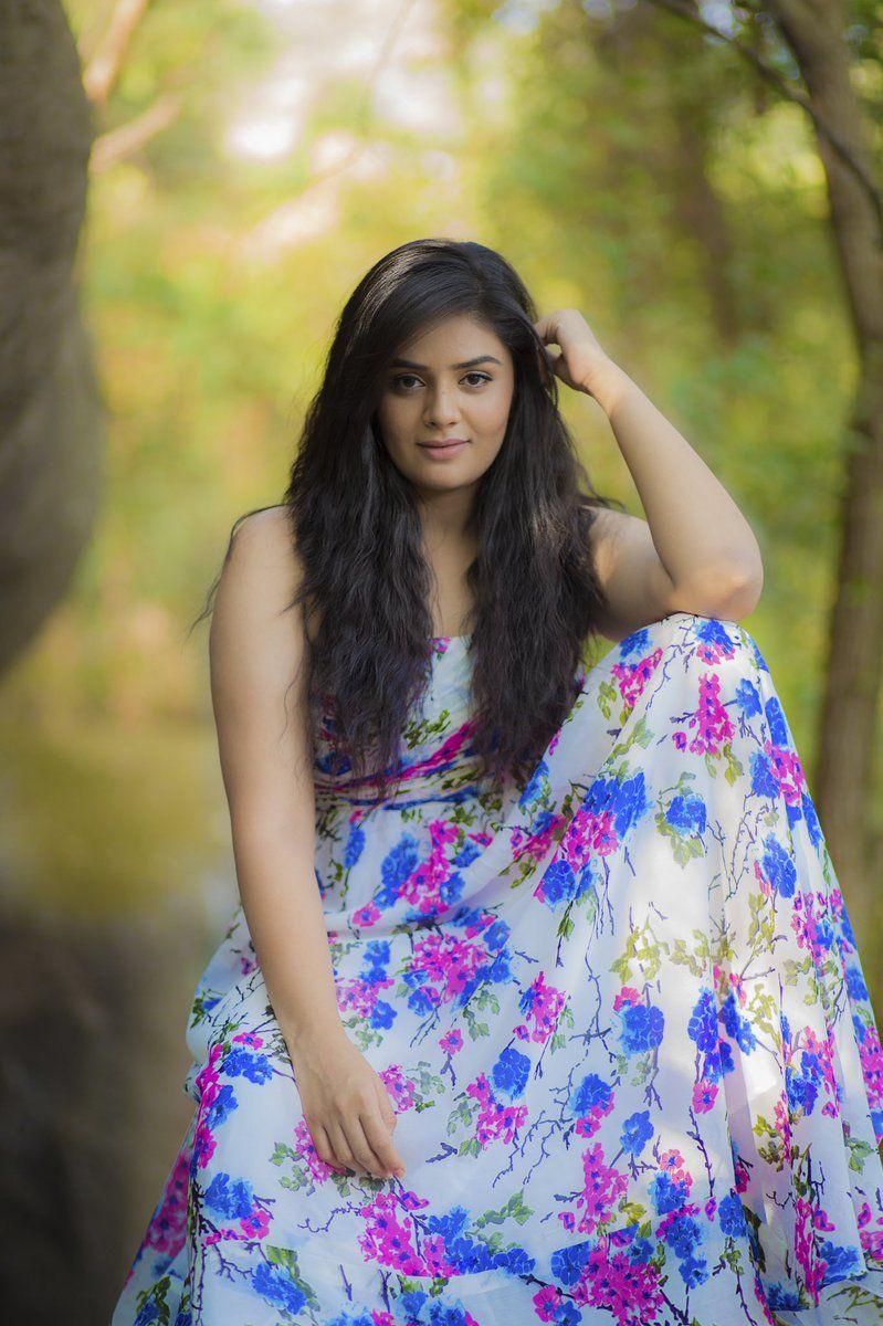 Anchor Sreemukhi Latest Photoshoot Images 2018