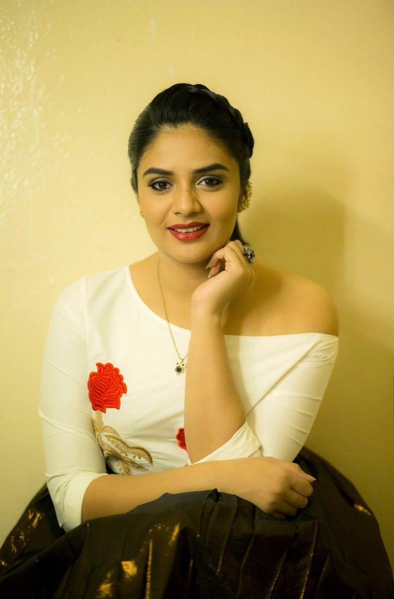 Anchor Sreemukhi Latest Photoshoot Images 2018