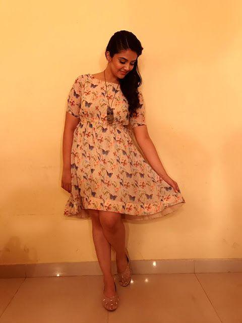 Anchor Sreemukhi Latest Stills 2017