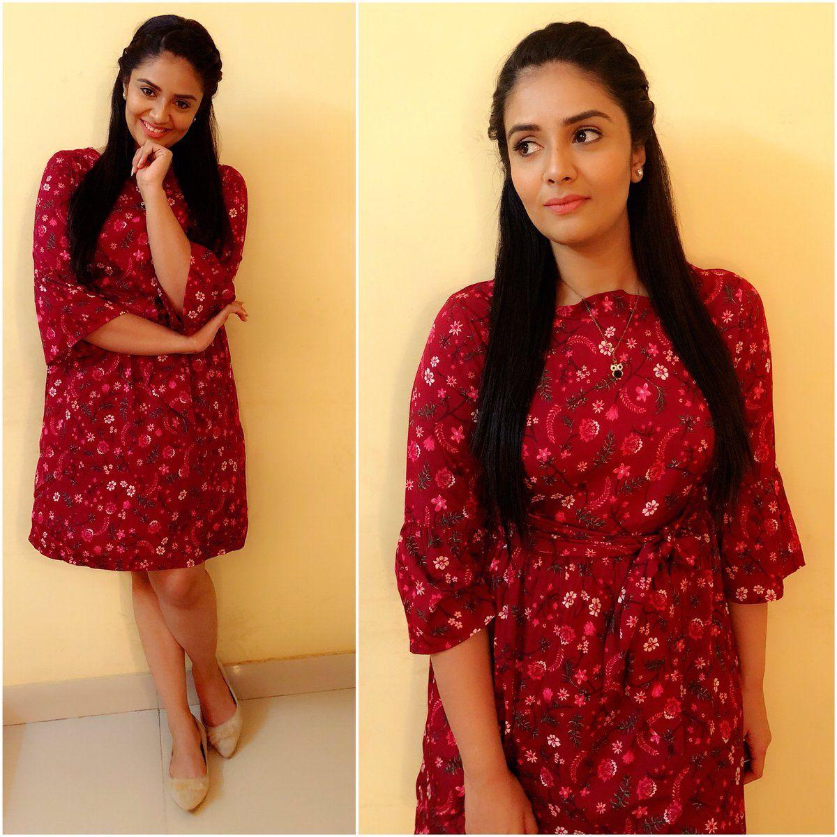 Anchor Sreemukhi Looking Adorable Photoshoot Stills