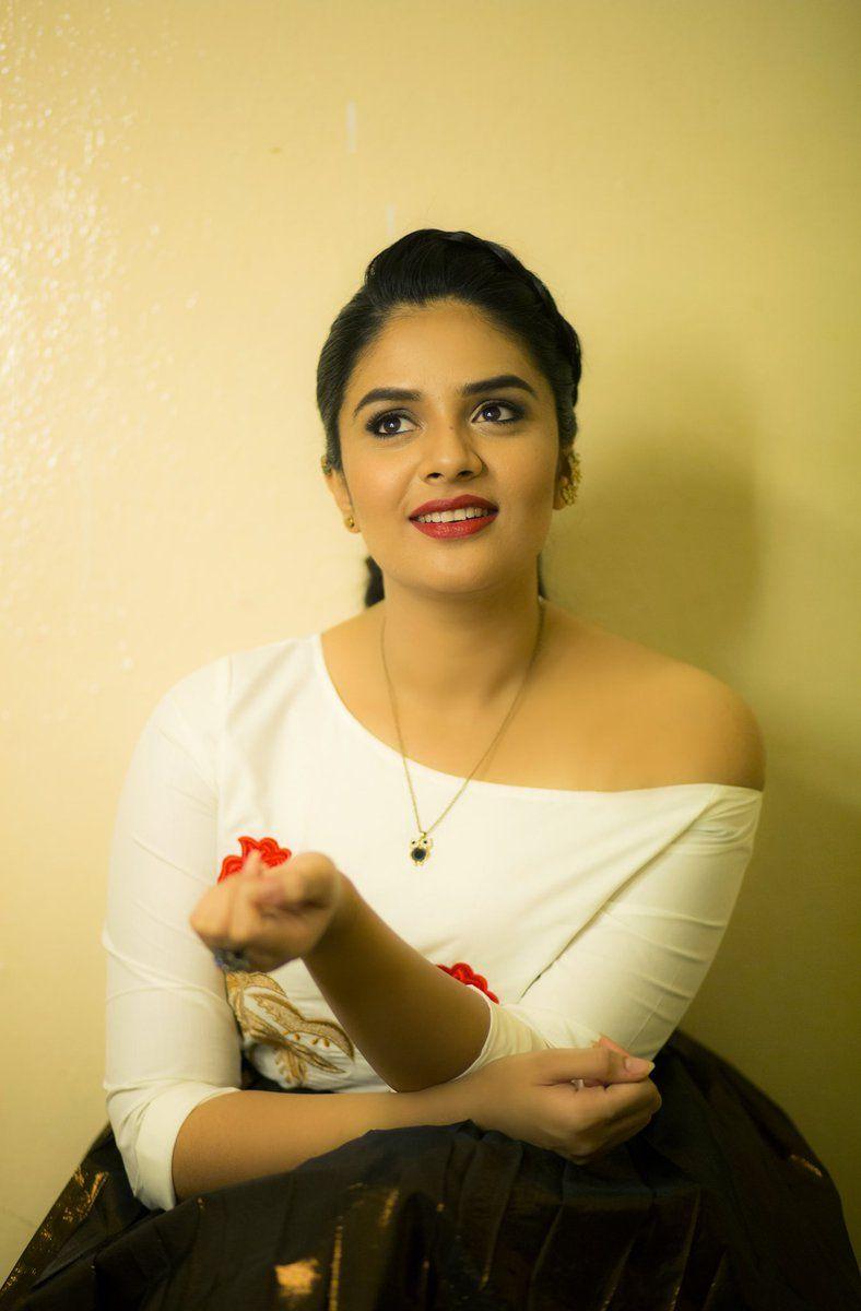 Anchor Sreemukhi Looking Adorable Photoshoot Stills