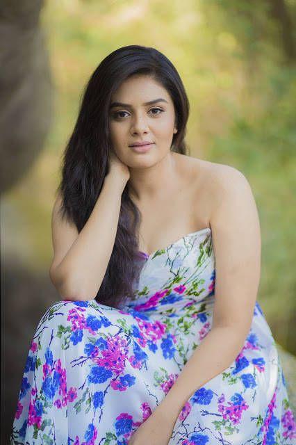 Anchor Sreemukhi Photoshoot Stills In Blue Floral Print Dress