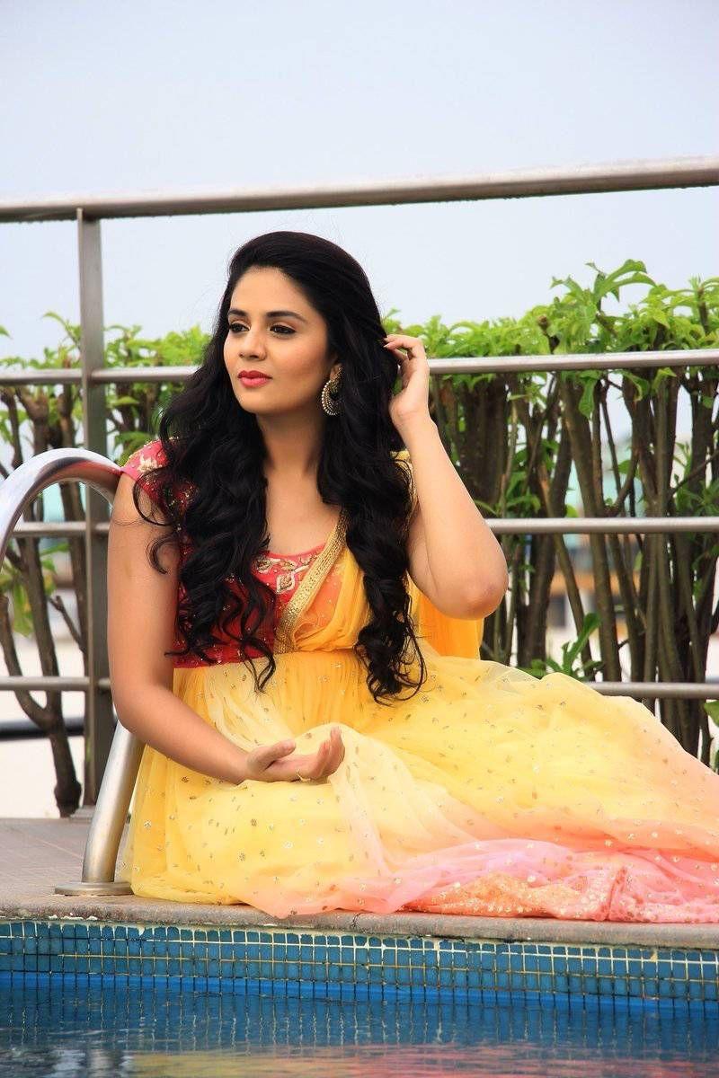 Anchor Srimukhi Latest Photoshoot Stills