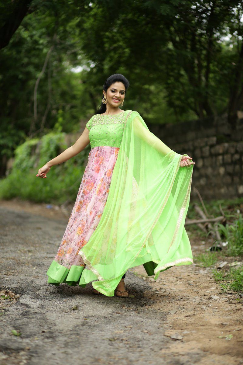Anchor Srimukhi latest Pictures