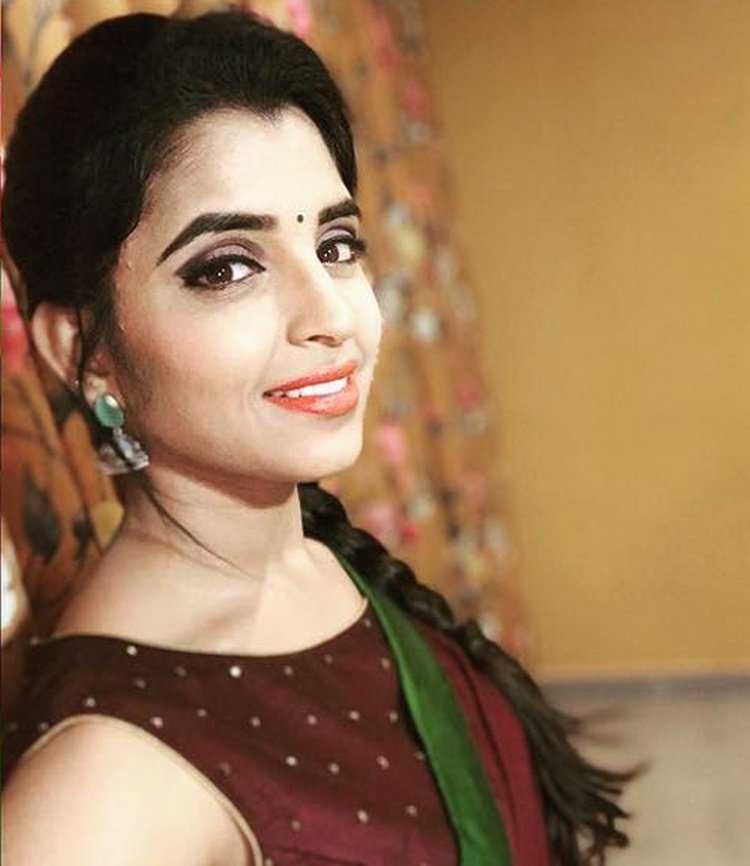 Anchor Syamala Latest Pictures