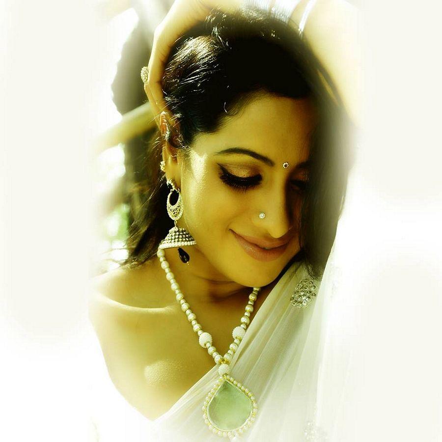 Anchor Udaya Bhanu Rare & UNseen Photos