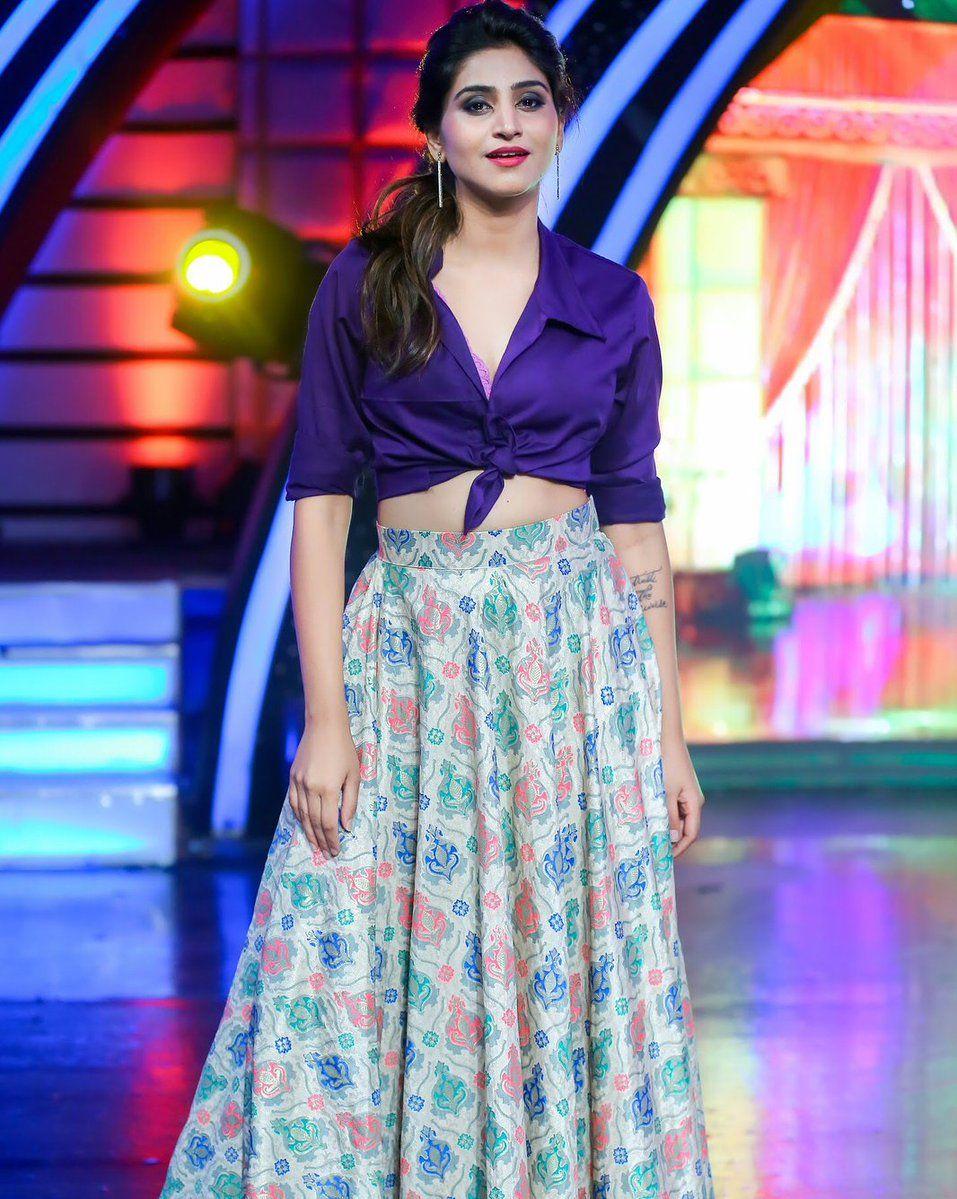 Anchor Varshini Sounderajan Latest Clicks!