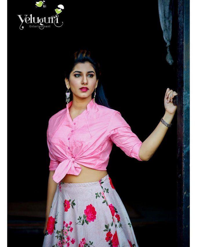 Anchor Vishnu Priya Latest Photoshoot Stills