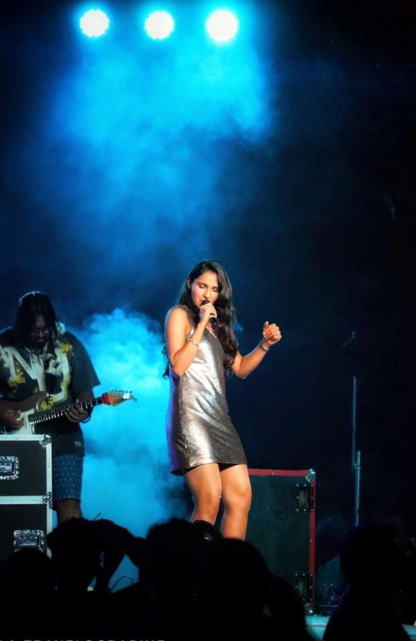Andrea Jeremiah Performance Pictures