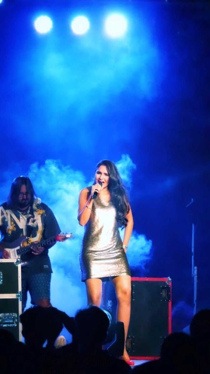 Andrea Jeremiah Performance Pictures