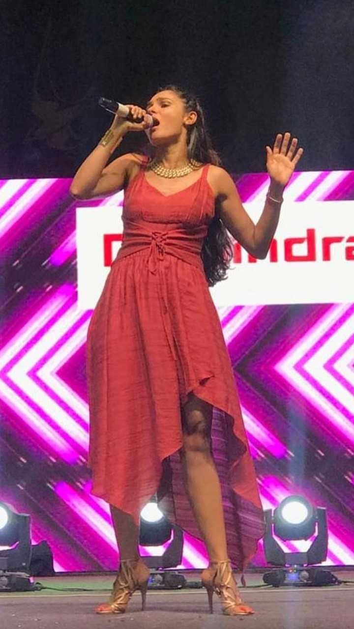 Andrea Jeremiah Performing Photos
