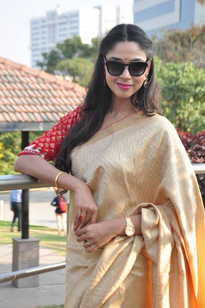 Angana Roy Stills At Teaching Tree Carnival