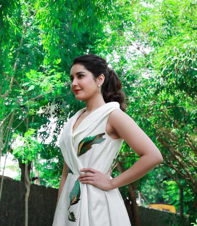 Angelic Beauty Rashi Khanna Looking Gorgeous Photo Stills