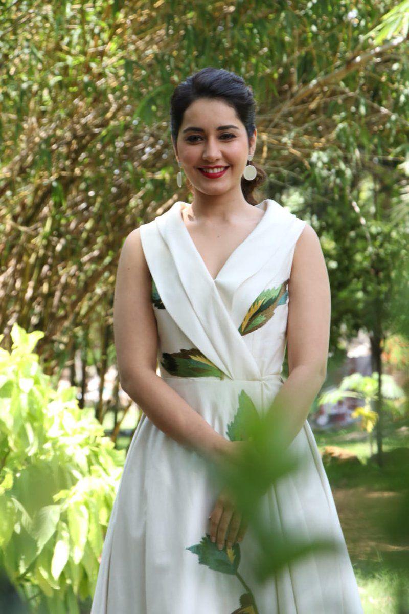 Angelic Beauty Rashi Khanna Looking Gorgeous Photo Stills