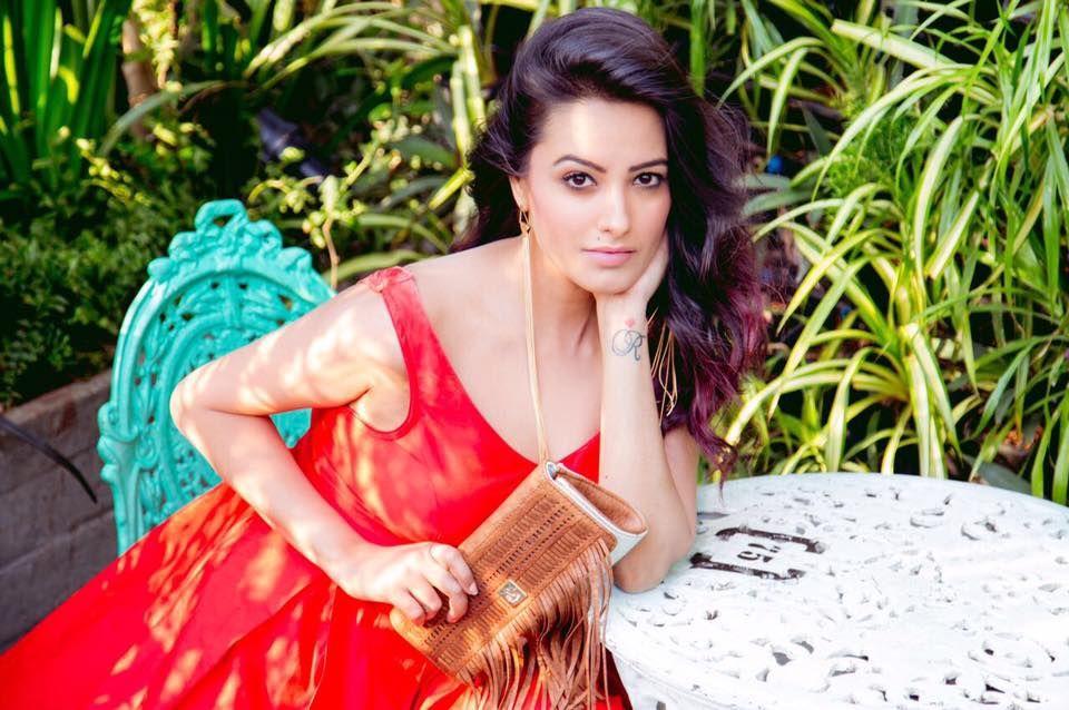 Anita Hassanandani Reddy Rare & Unseen Photos