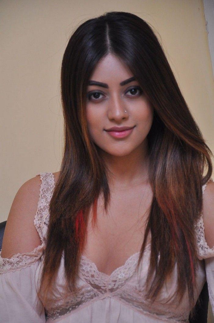 Anu Emmanuel Hot 2017 Latest Photo Stills