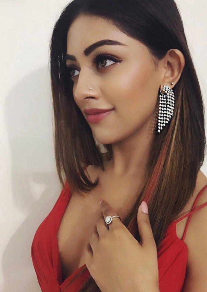 Anu Emmanuel Instagram Pics