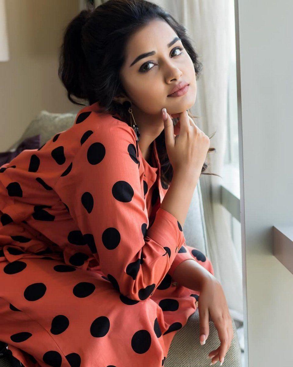 Anupama Parameshwaran New Stills