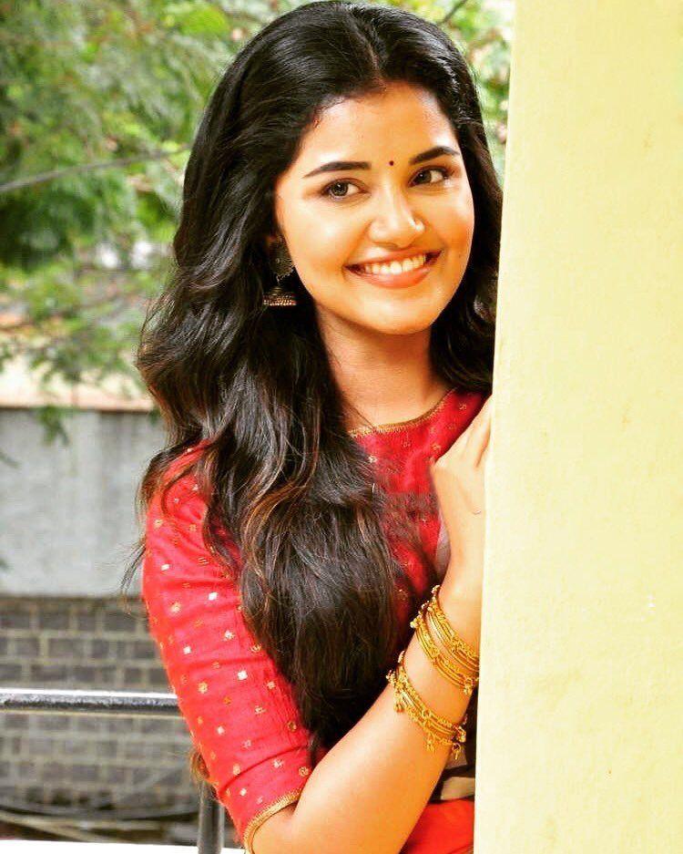 Anupama Parameshwaran looking gorgeous in this Saree