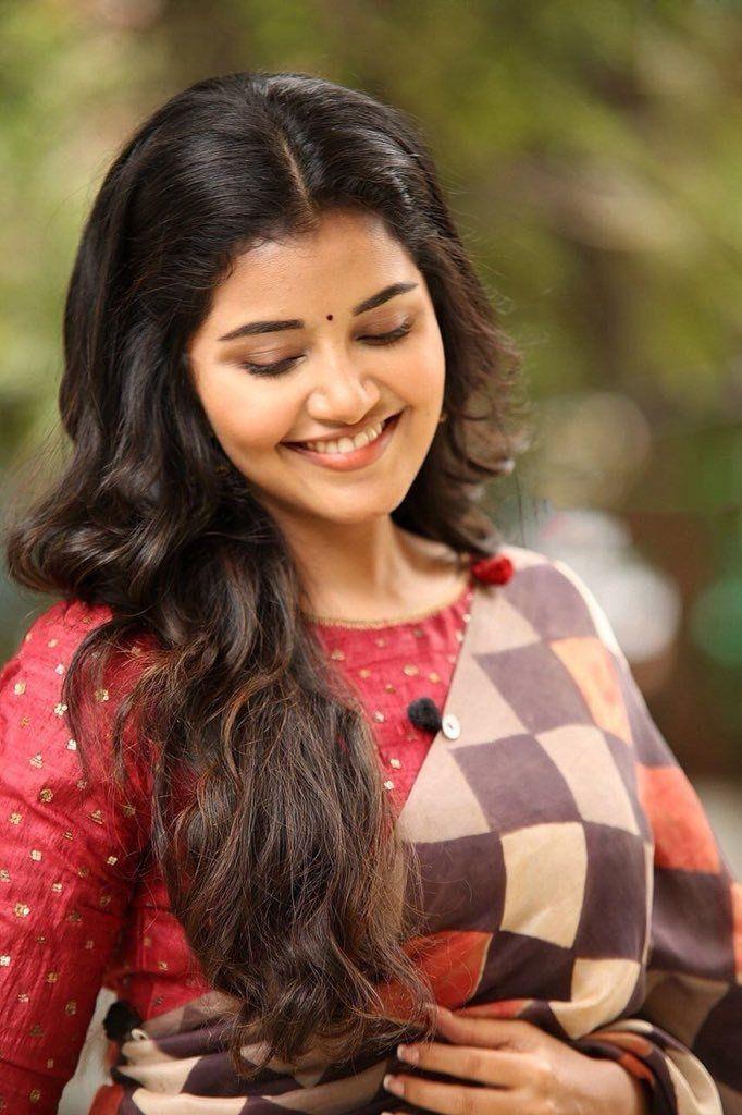 Anupama Parameshwaran looking gorgeous in this Saree