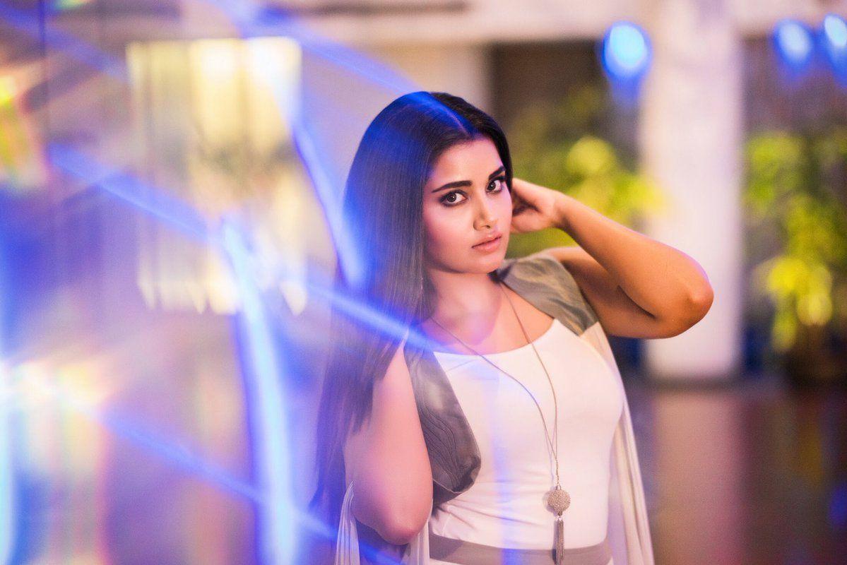 Anupama Parameswaran Latest 2018 Photo Stills