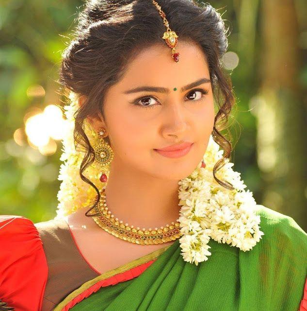 Anupama Parameswaran Latest Photo Stills