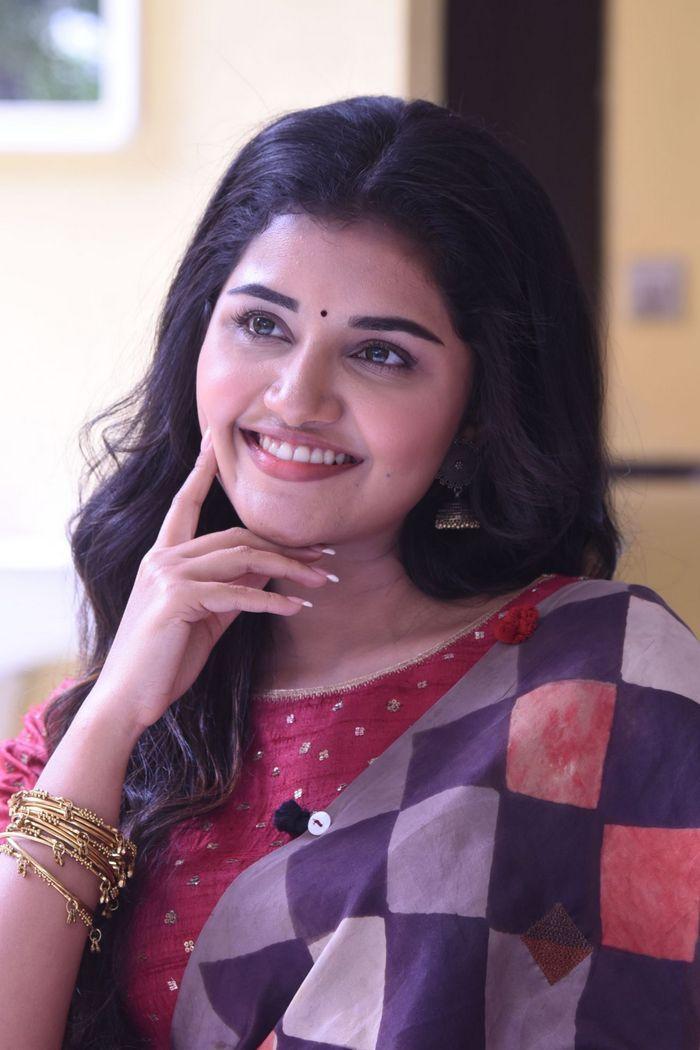 Anupama Parameswaran Latest Saree 2018 Photo Stills