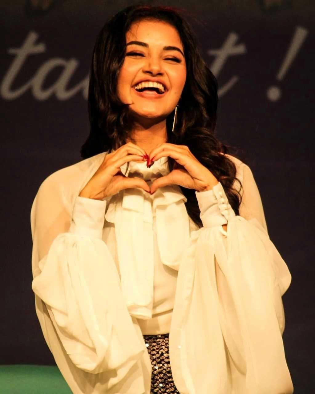 Anupama Parameswaran New Photo Pics