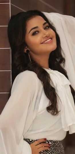 Anupama Parameswaran New Photo Pics