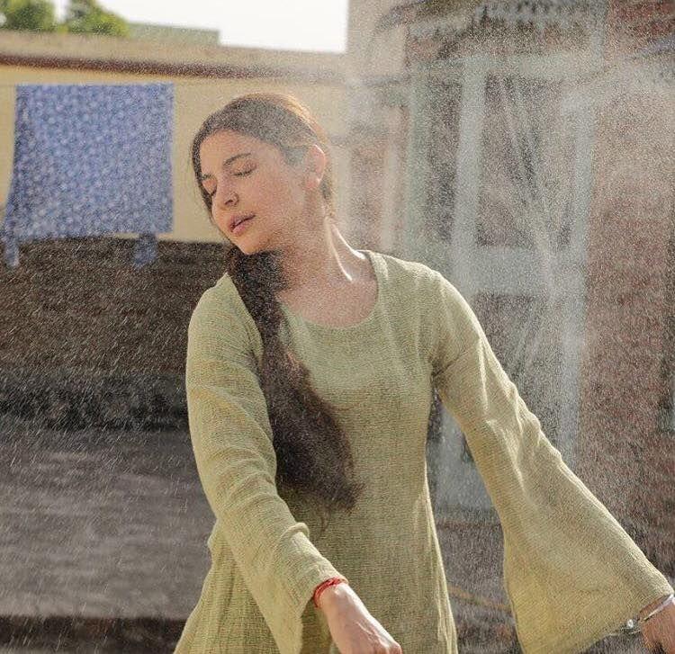 Anushka Sharma Latest HD Hot & Spicy Colse Up Wallpapers