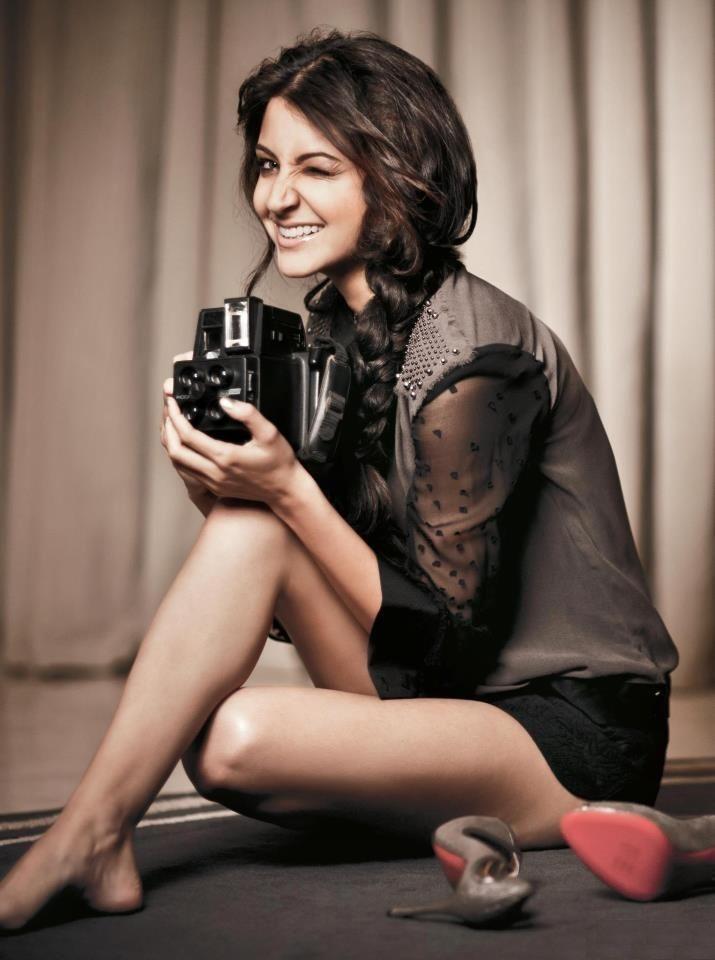Anushka Sharma Latest HD Hot & Spicy Colse Up Wallpapers