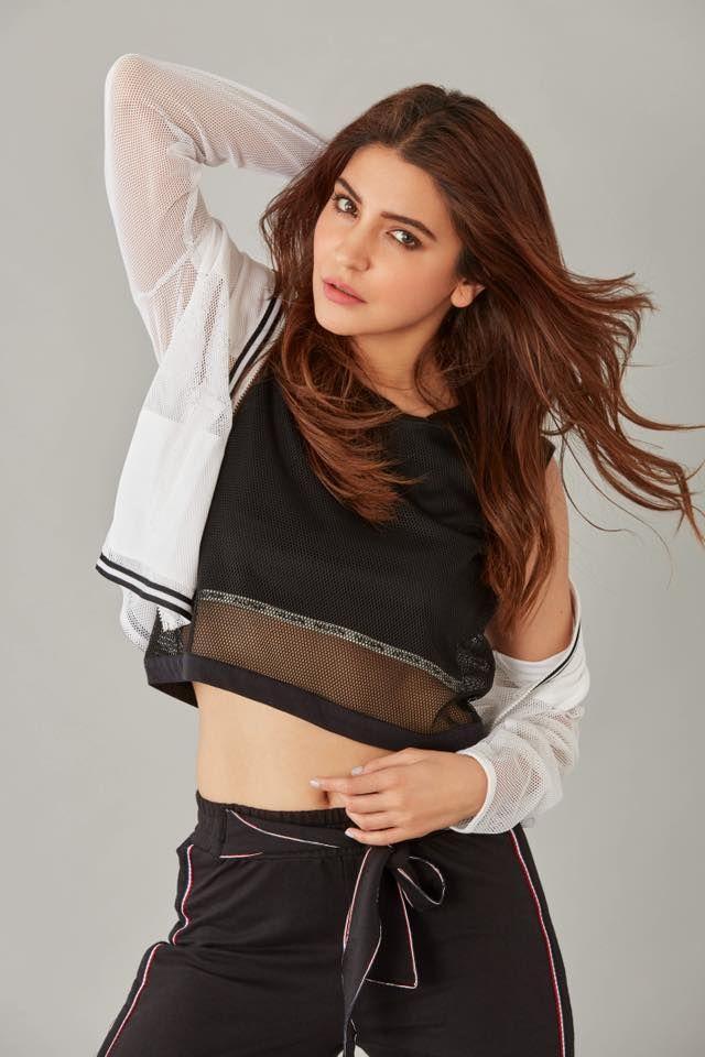 Anushka Sharma Latest HD Hot & Spicy Colse Up Wallpapers