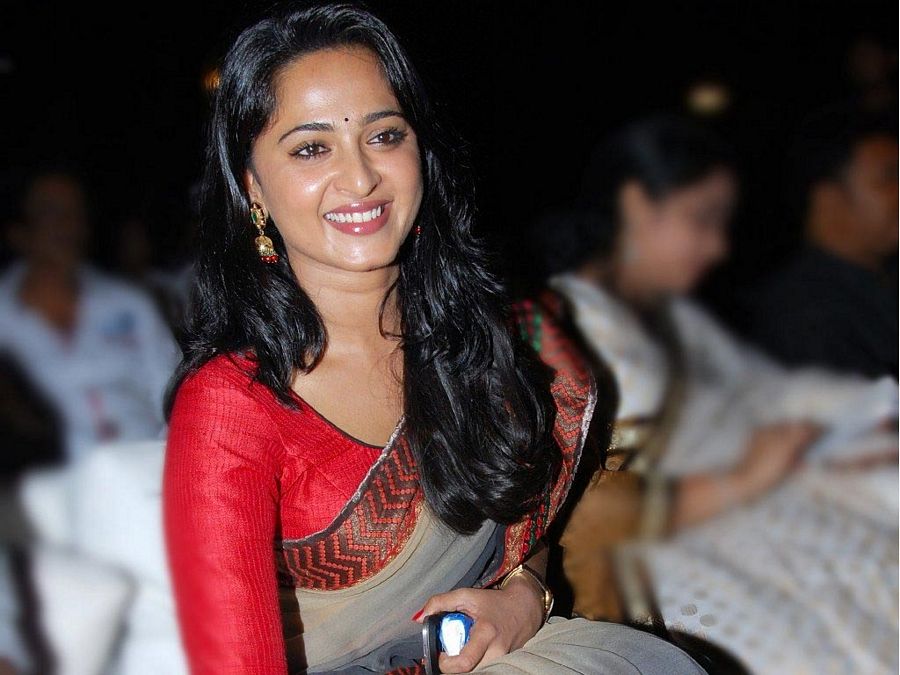 Anushka shetty hot and rare pics