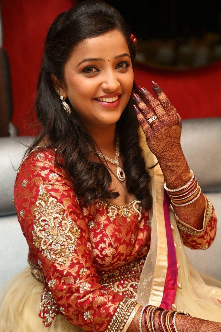 Apurva Nemlekar Marathi Actress Latest Photos