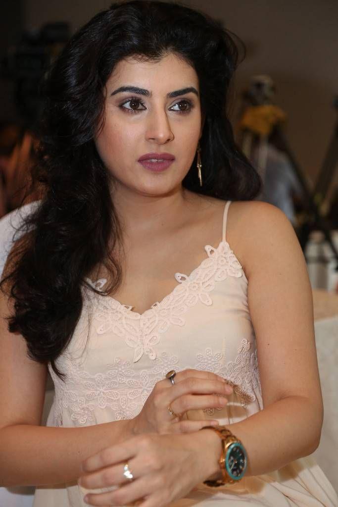 Archana Stills At Sutra Exhibition Curtain Raiser