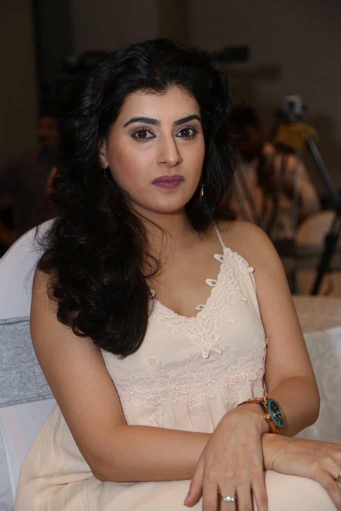 Archana Stills At Sutra Exhibition Curtain Raiser