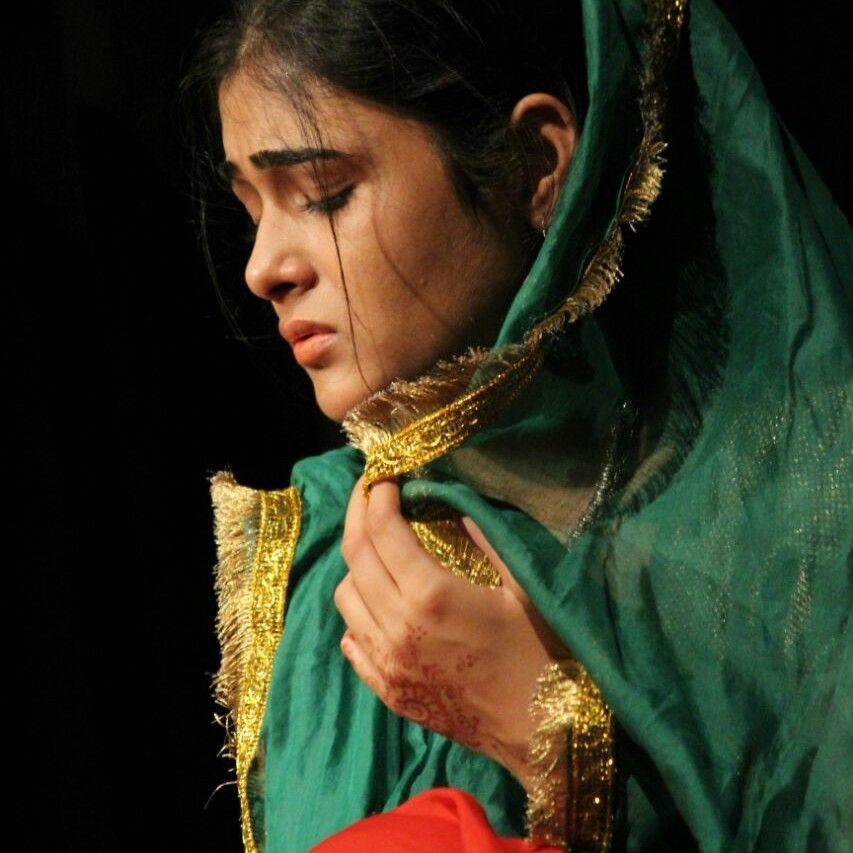 Arjun Reddy Fame Shalini Pandey Rare & Unseen Photos